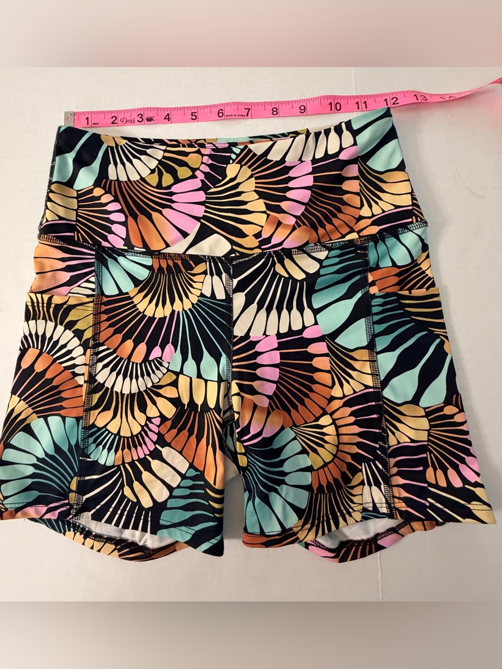 Billabong Summit 5” Black Multi 2 Floral Fan-Print Active Shorts Size Small - Picture 3 of 8